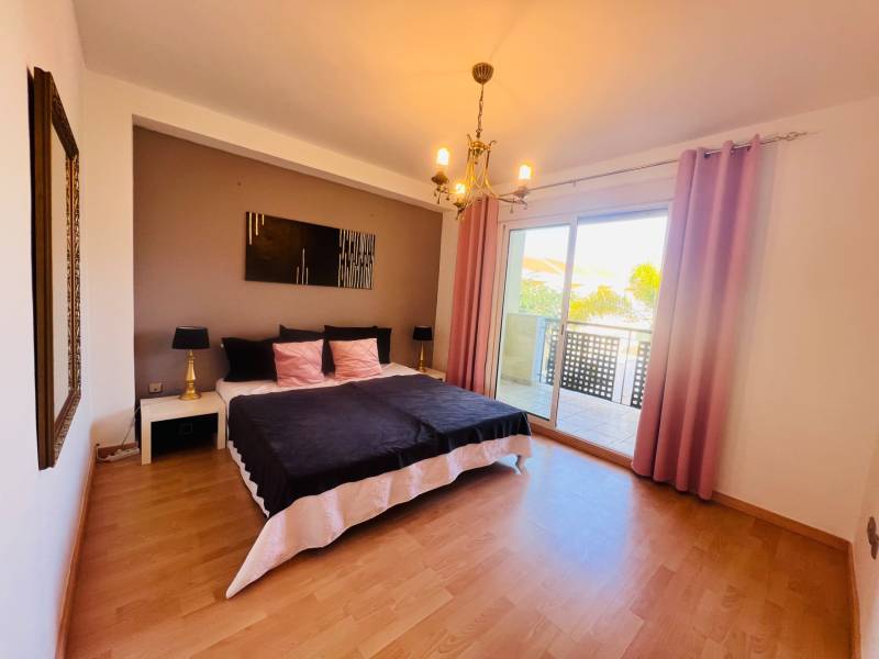 Sale Four+ bedroom apartment, Four+ bedroom apartment, Calle el Brazo,