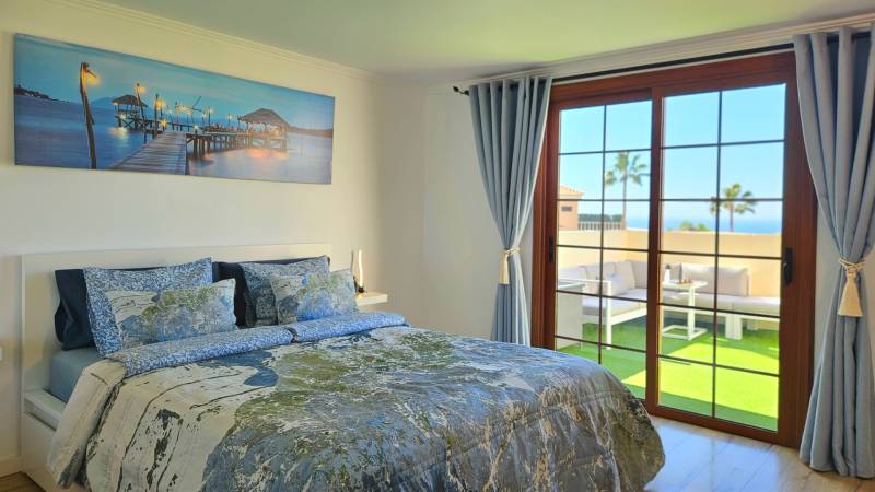 BEAUTIFUL FULLY REFURBISHED OCEAN VIEW APARTMENT COSTA ADEJE