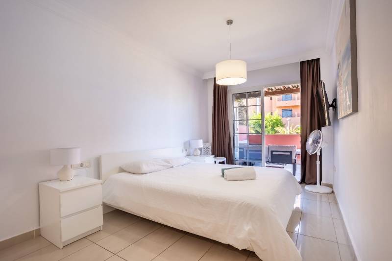 APARTMENT IN AN EXCEPTIONAL LOCATION PLAYA DEL DUQUE