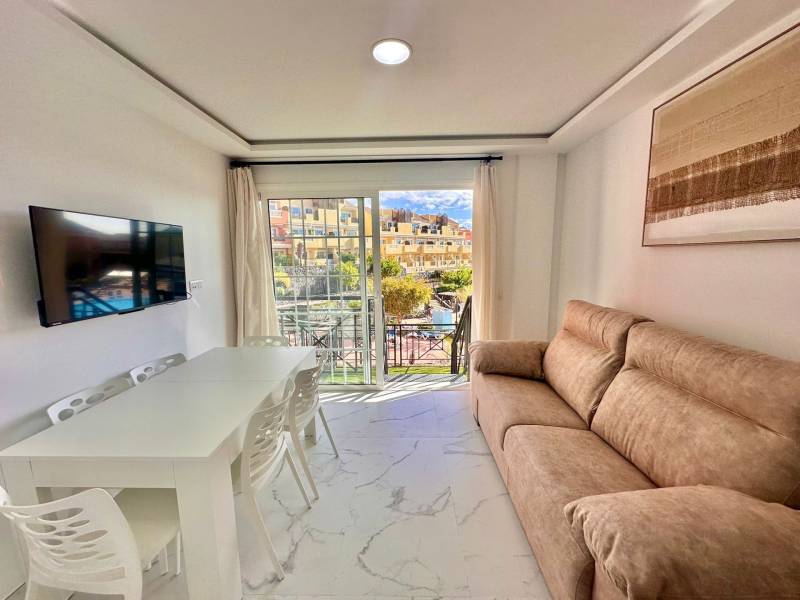 FULLY REFURBISHED APARTMENT IN GRANADA PARK LOS CRISTIANOS