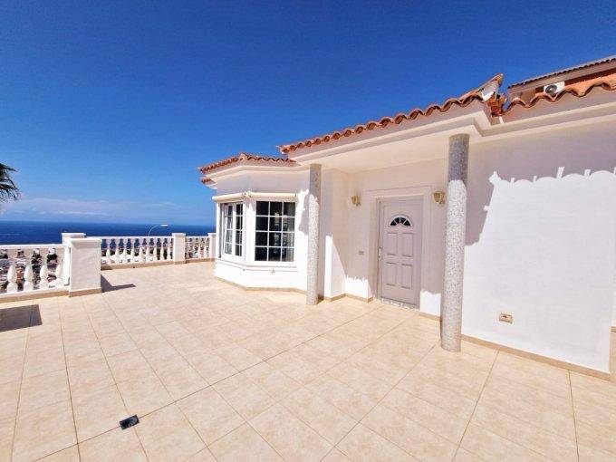 SPACIOUS VILLA IN SAN EUGENIO ALTO FOR SALE