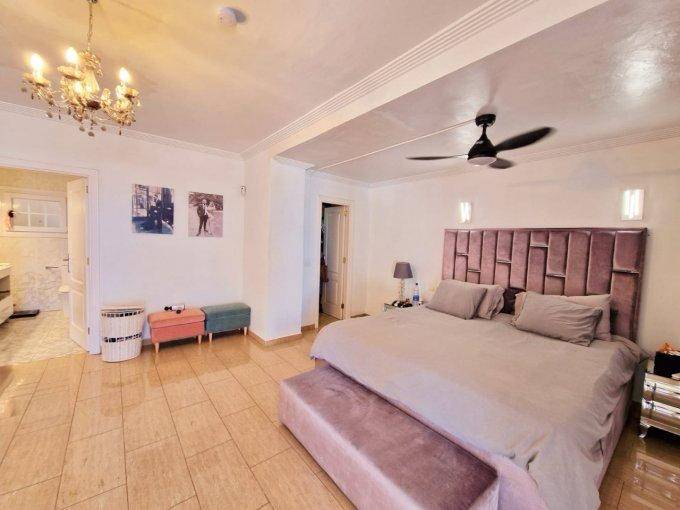 SPACIOUS VILLA IN SAN EUGENIO ALTO FOR SALE