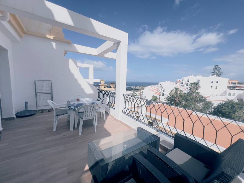 APARTMENT IN WINDSOR PARK FOR SALE