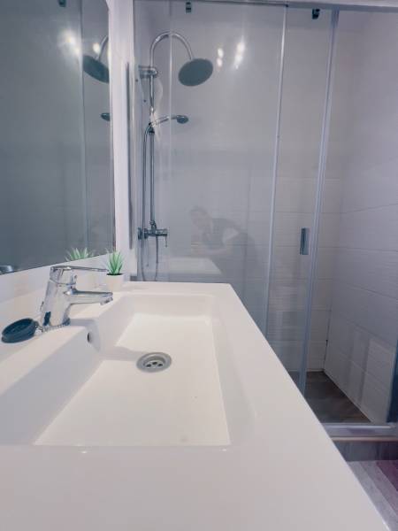 APARTMENT IN WINDSOR PARK FOR SALE