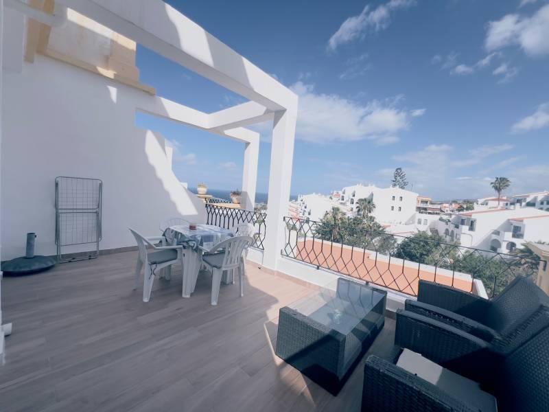 APARTMENT IN WINDSOR PARK FOR SALE
