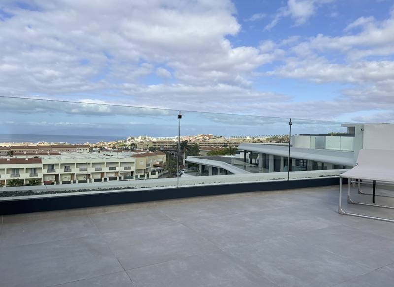 LUXURIOUS PENTHOUSE IN COSTA ADEJE FOR SALE