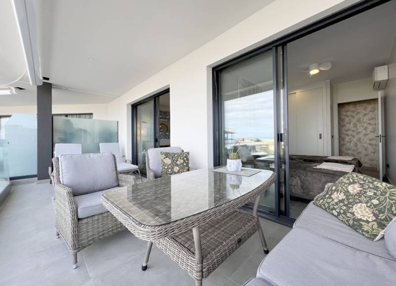 LUXURIOUS PENTHOUSE IN COSTA ADEJE FOR SALE